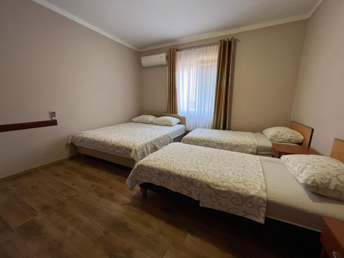 Apartments Djukic Tivat Eksteriør billede