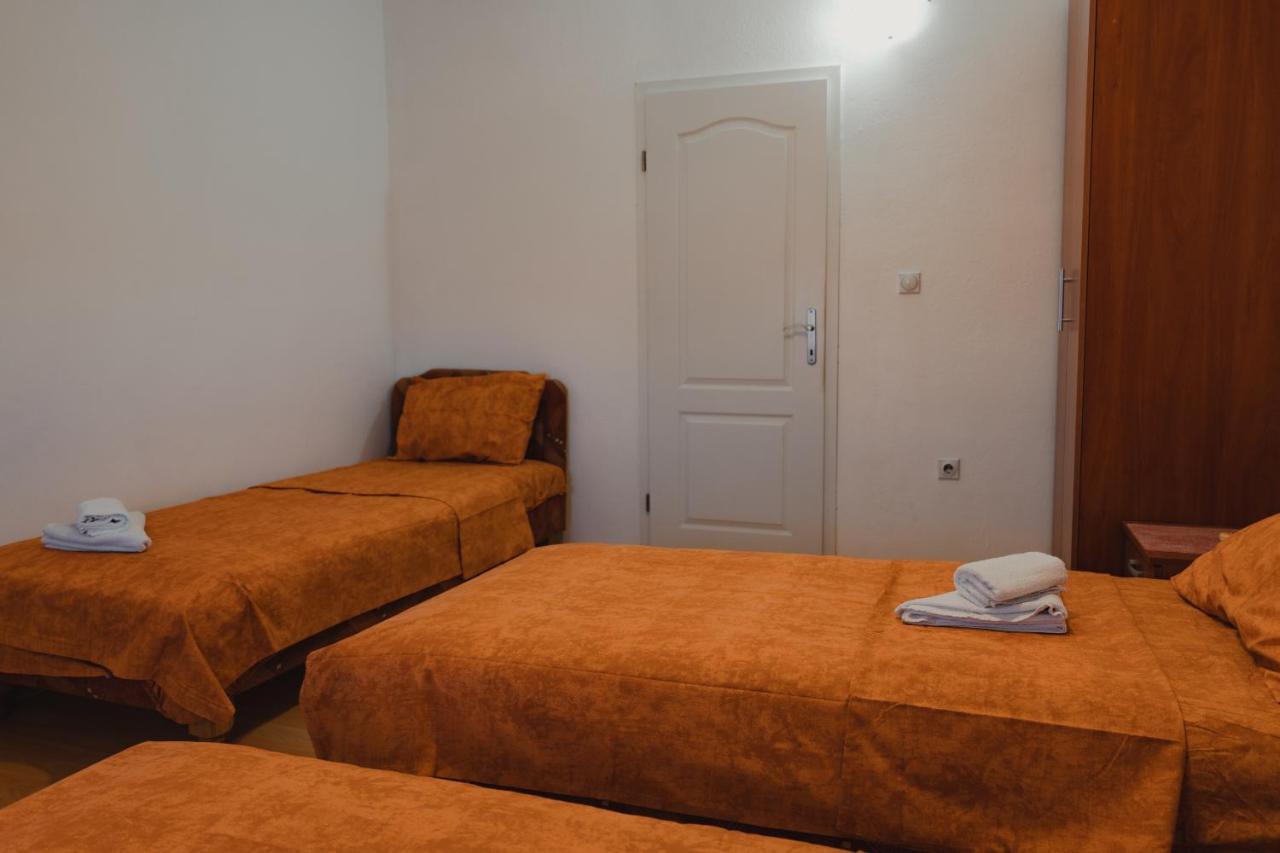 Apartments Djukic Tivat Eksteriør billede