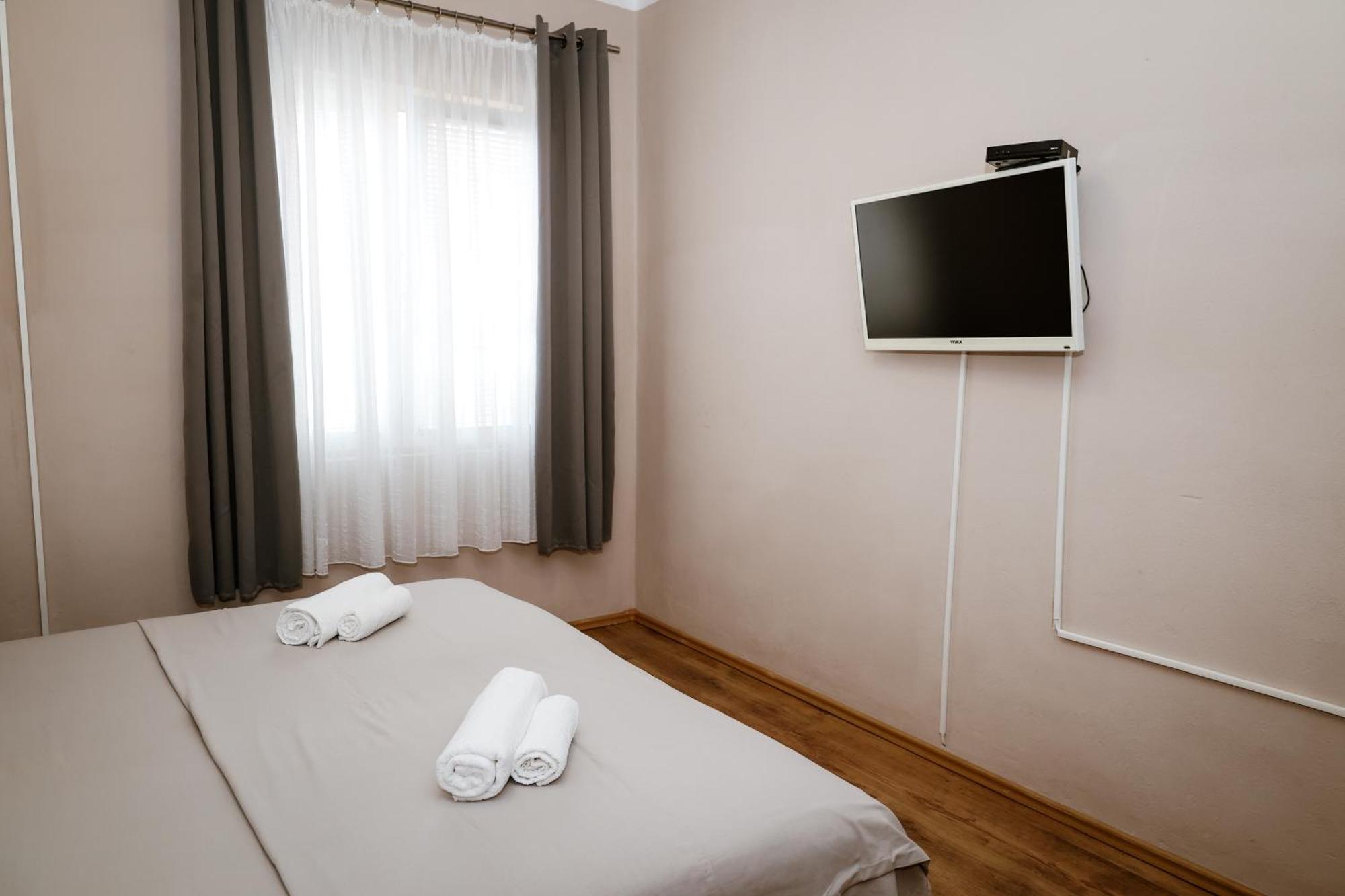 Apartments Djukic Tivat Eksteriør billede