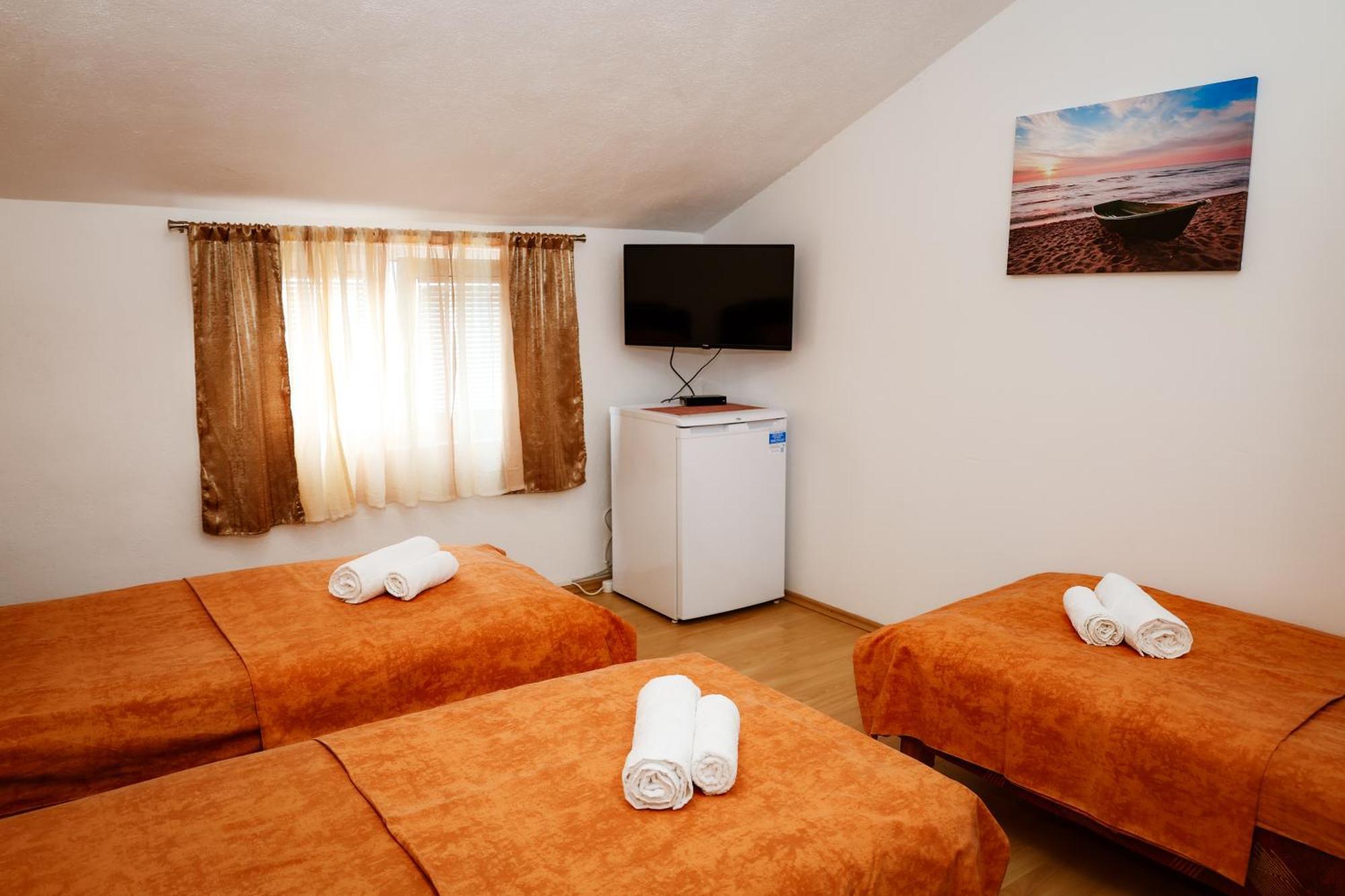 Apartments Djukic Tivat Eksteriør billede