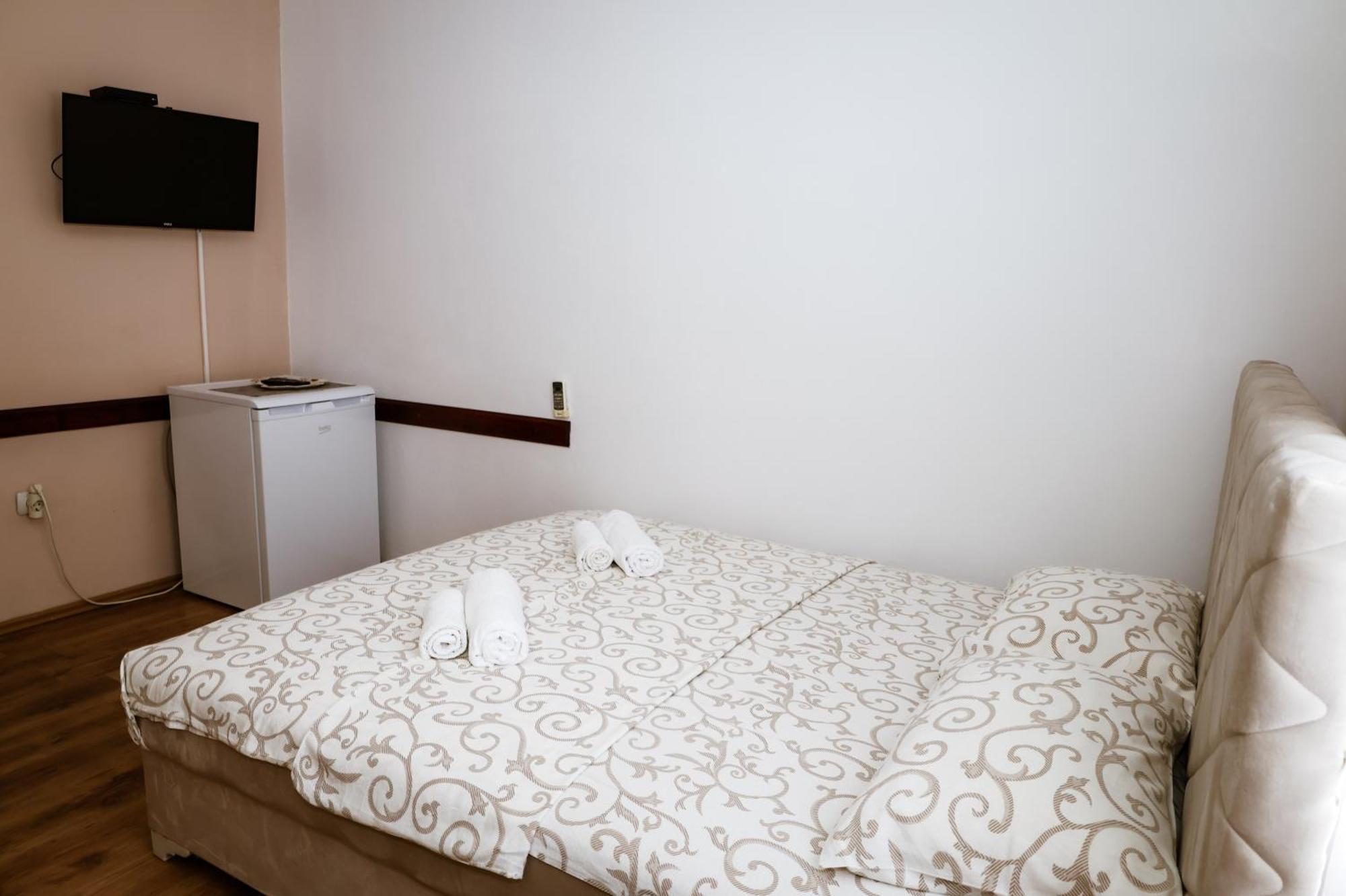 Apartments Djukic Tivat Eksteriør billede