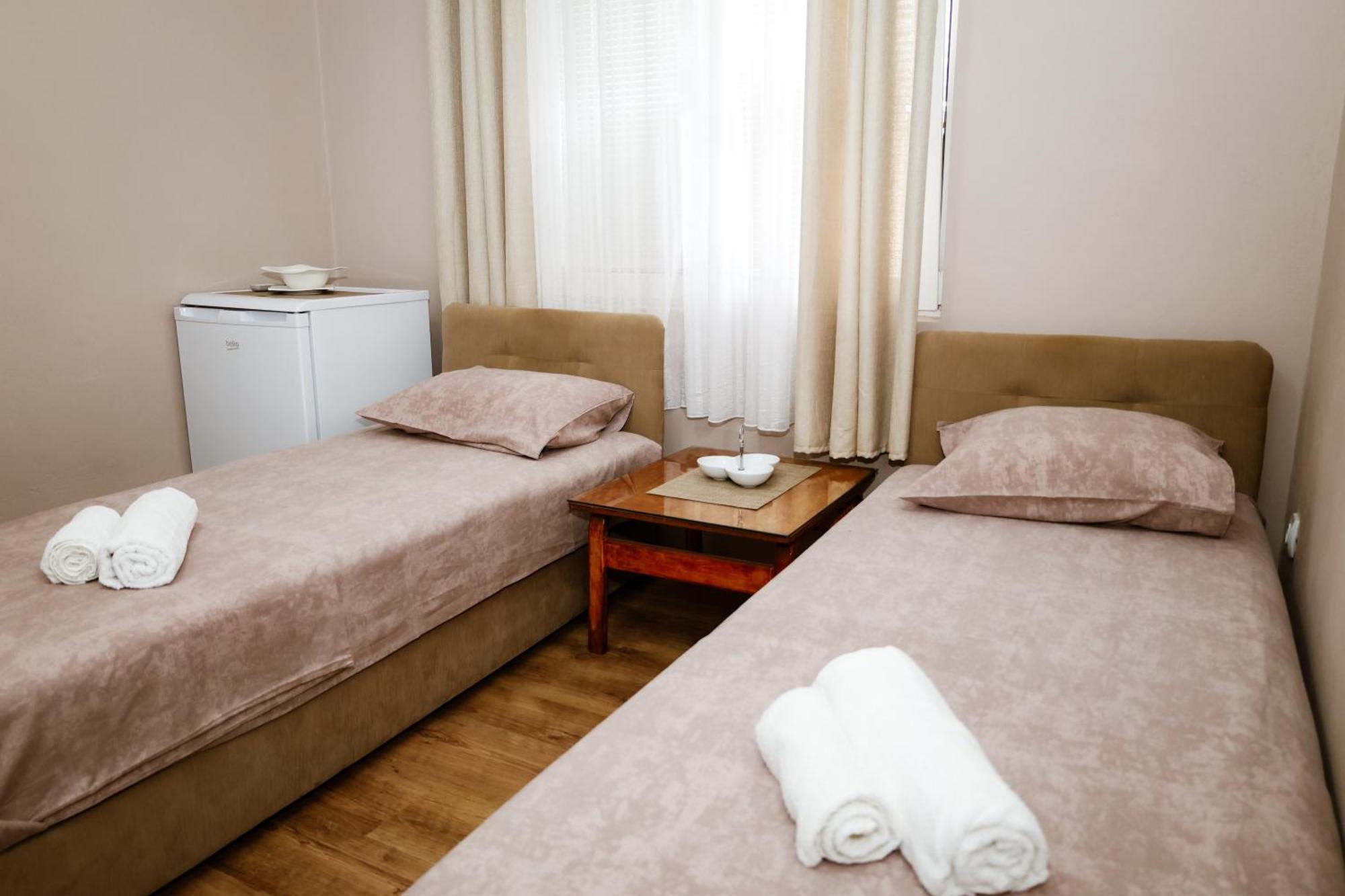 Apartments Djukic Tivat Eksteriør billede