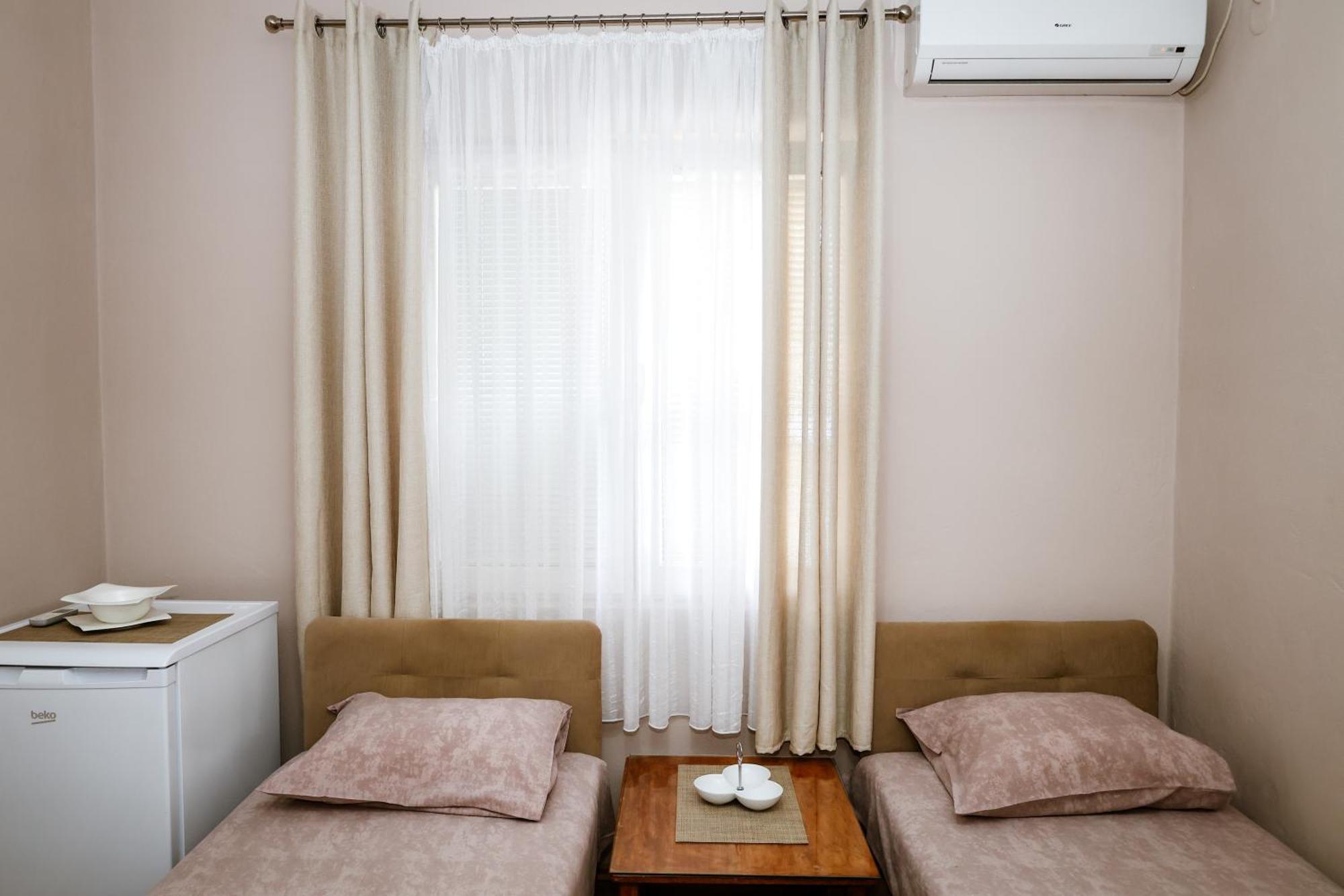Apartments Djukic Tivat Eksteriør billede