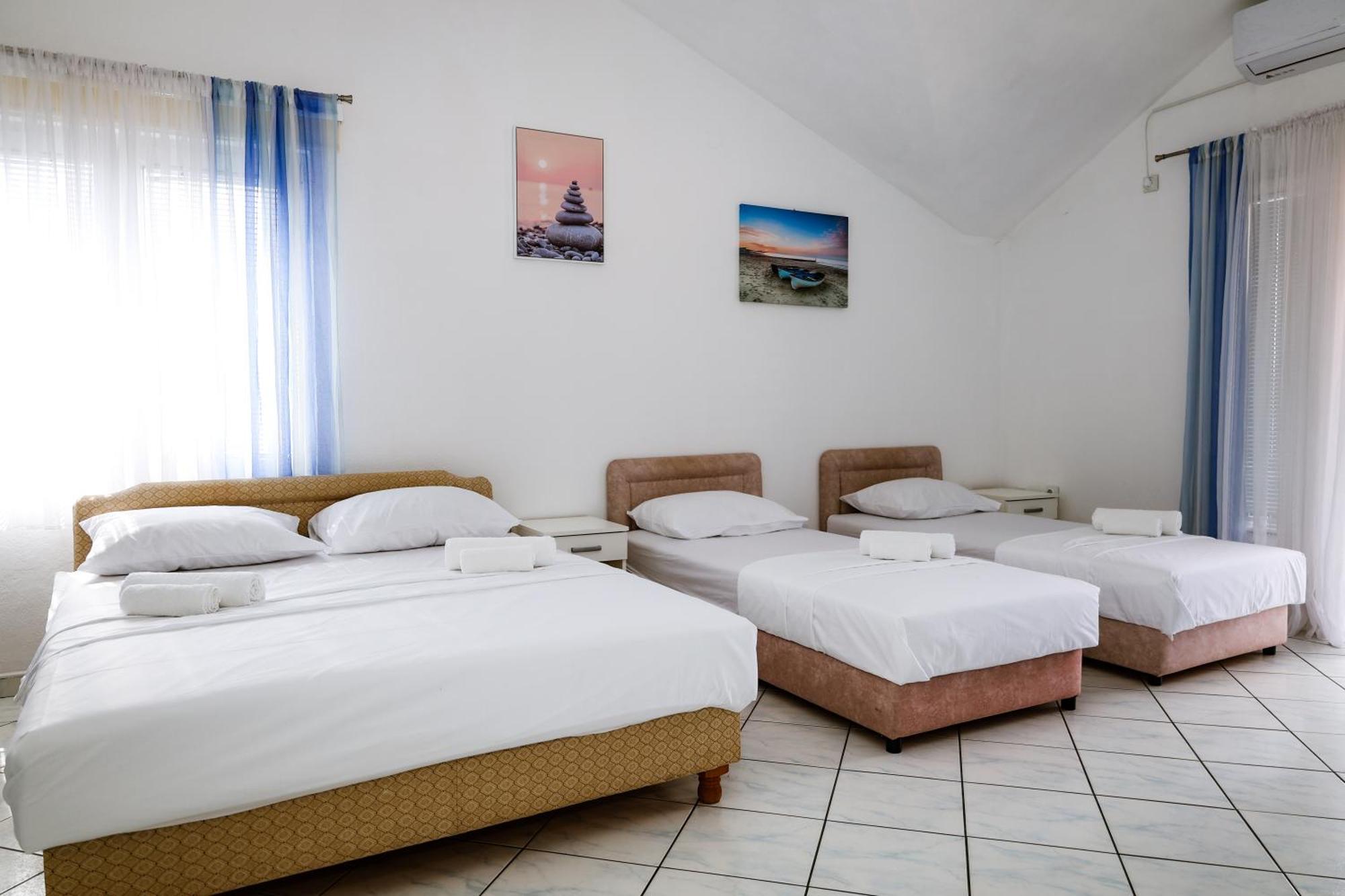 Apartments Djukic Tivat Eksteriør billede