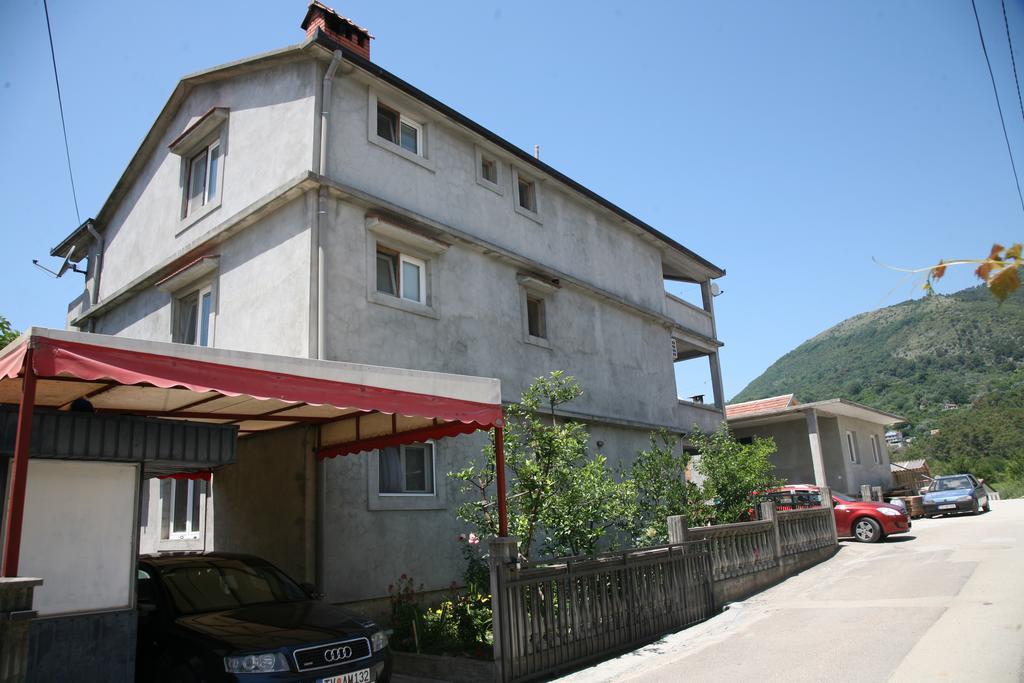 Apartments Djukic Tivat Eksteriør billede